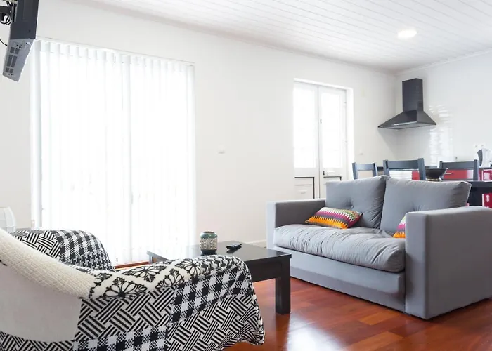 35th Atlantic View Bed and Breakfast Lajes do Pico